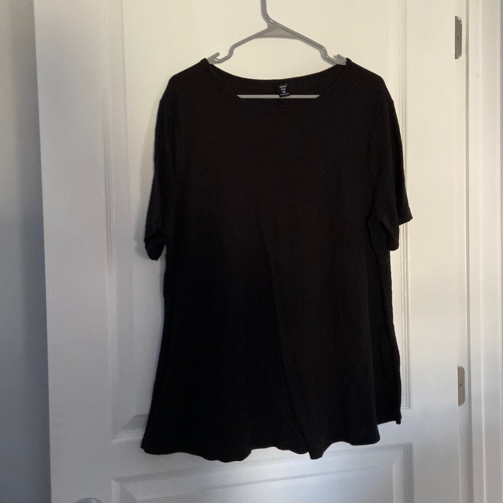 Black Shein Curve Shirt